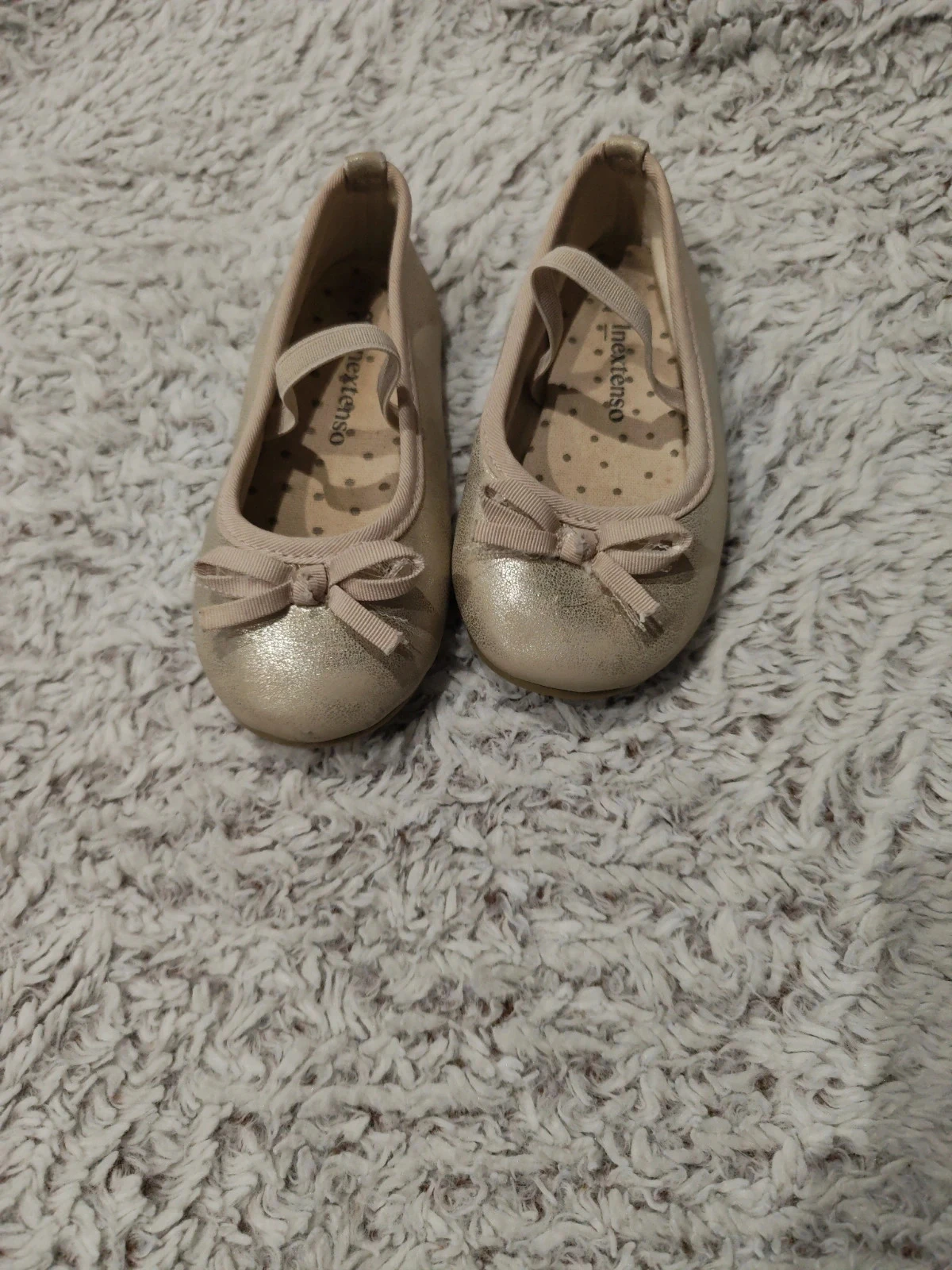 Ballerines dorées taille 23
